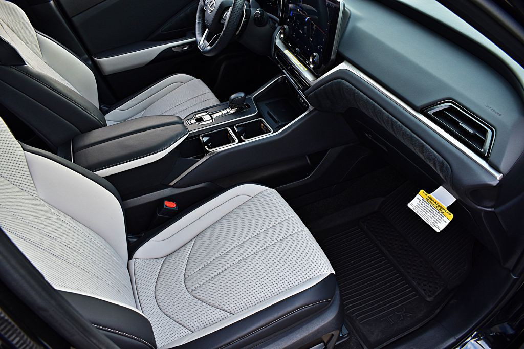 2024 Lexus TX Image 22