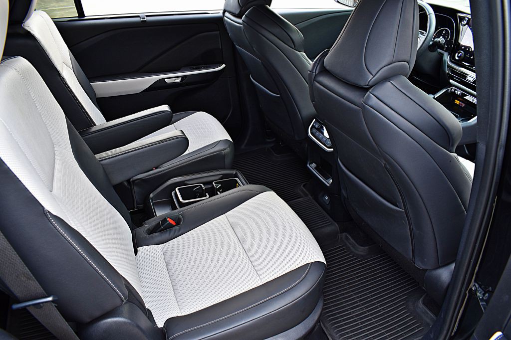 2024 Lexus TX Image 25