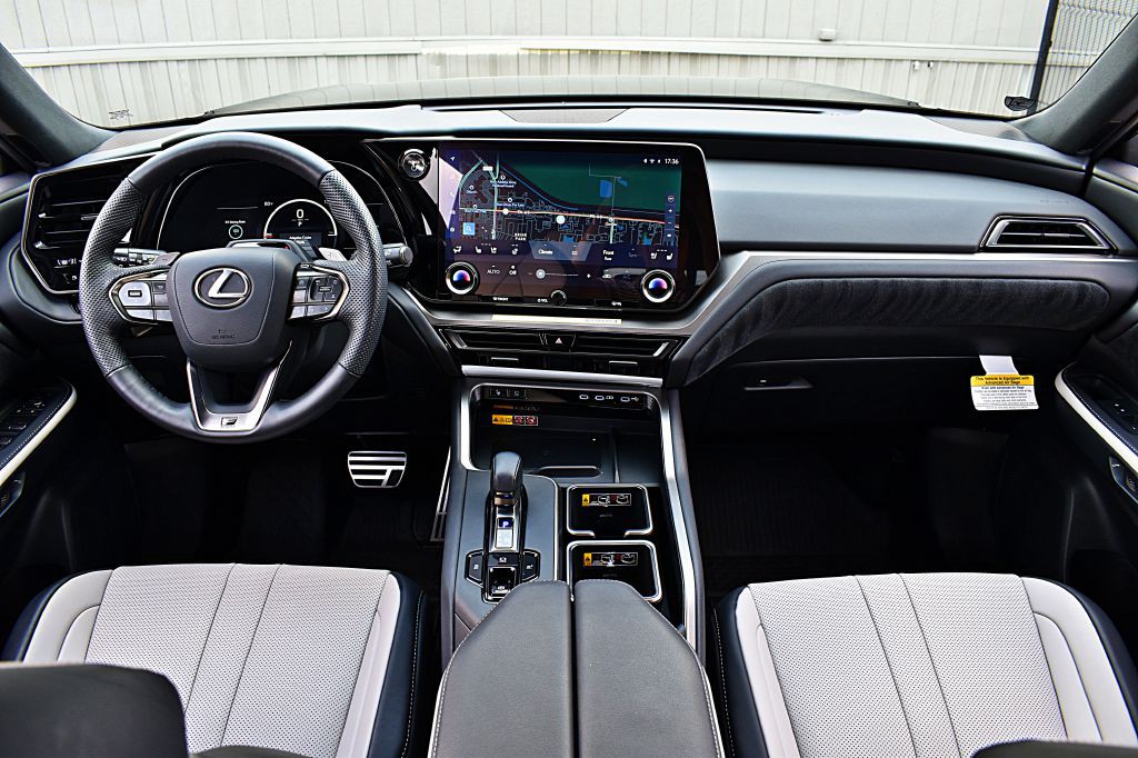 2024 Lexus TX Image 28