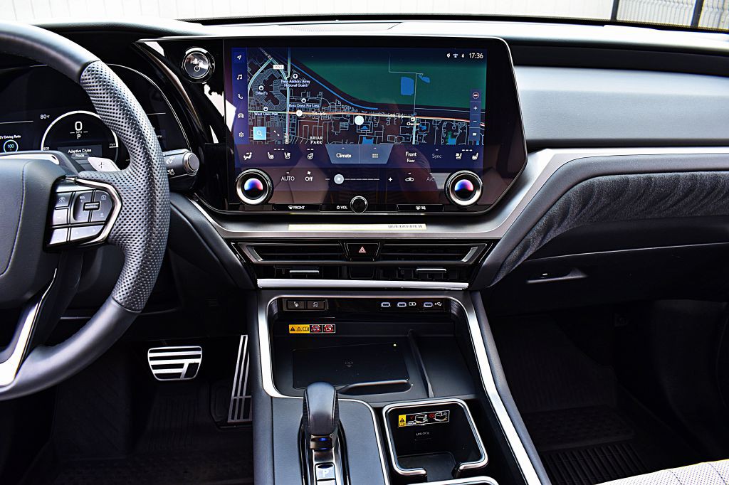 2024 Lexus TX Image 31