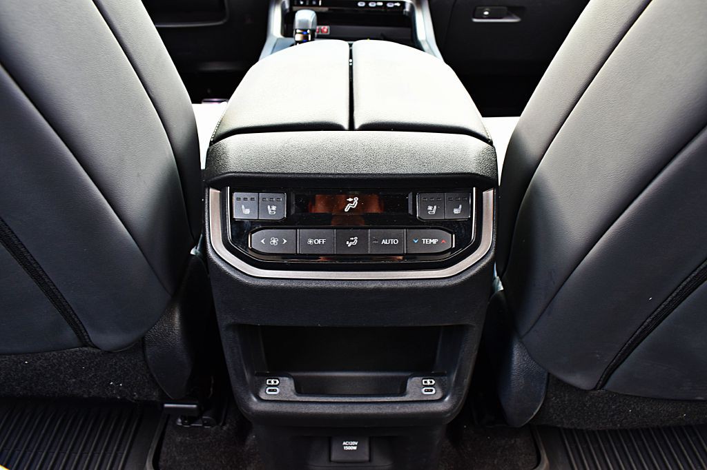 2024 Lexus TX Image 33