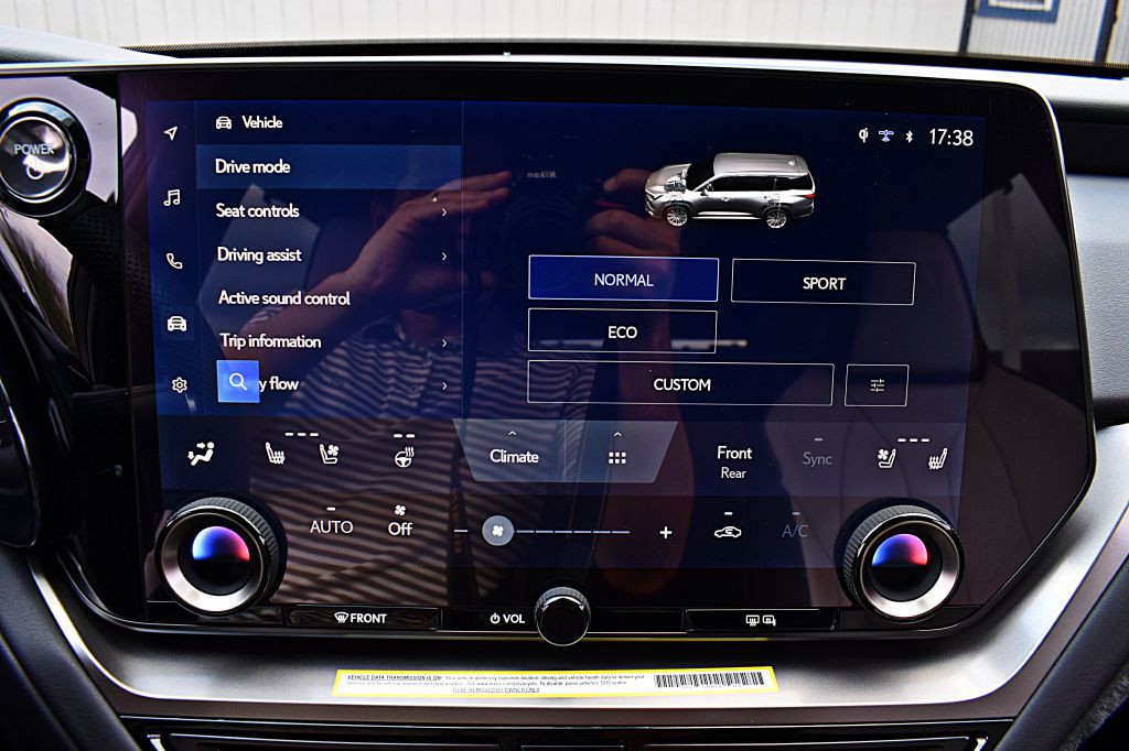 2024 Lexus TX Image 38