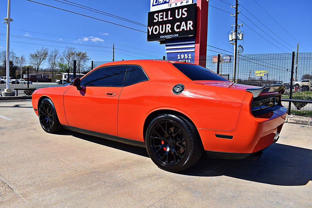2008 Dodge Challenger Image 9