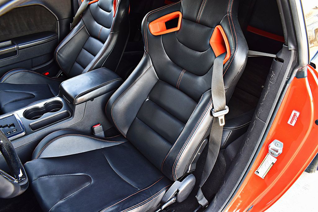 2008 Dodge Challenger Image 17