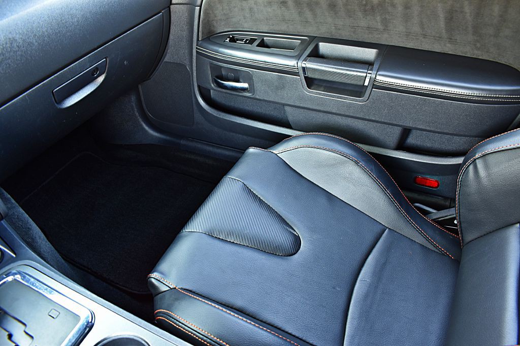 2008 Dodge Challenger Image 28