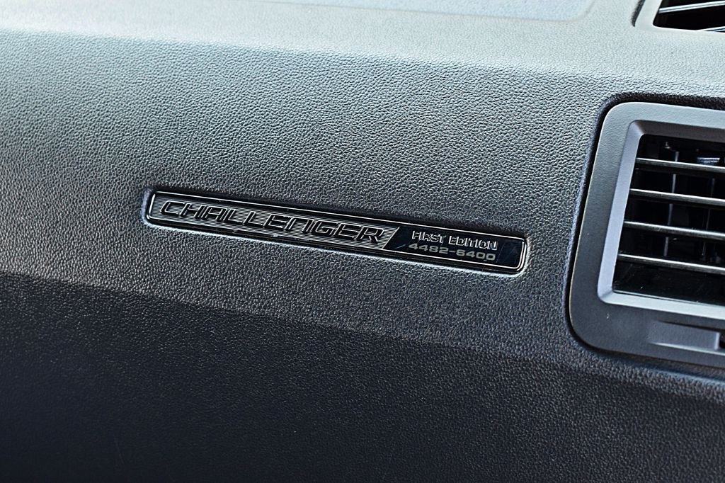 2008 Dodge Challenger Image 29