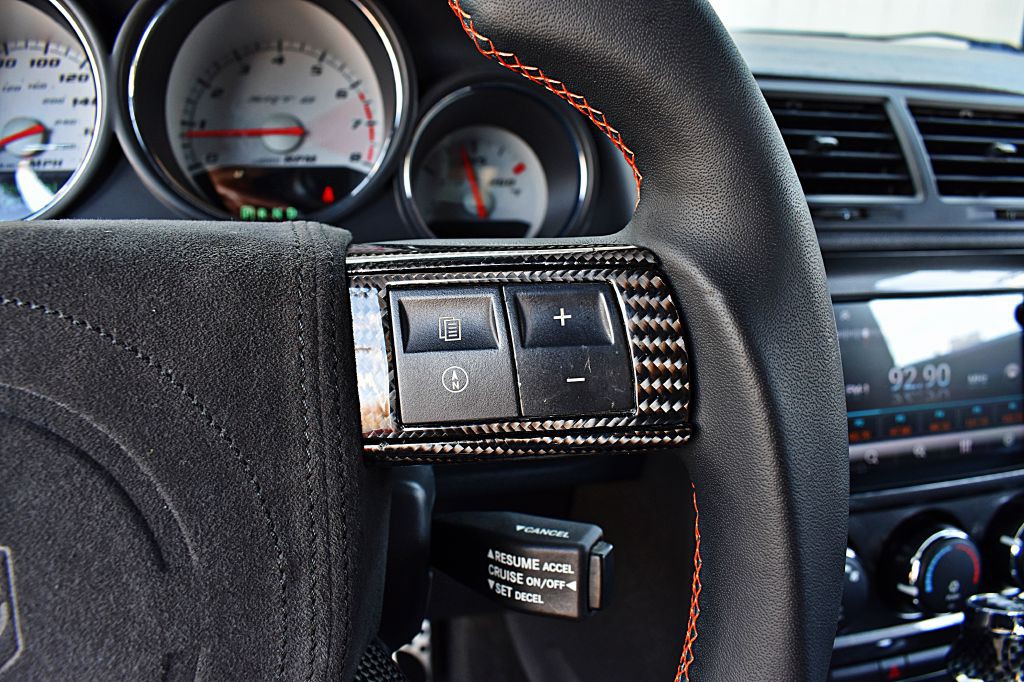 2008 Dodge Challenger Image 32