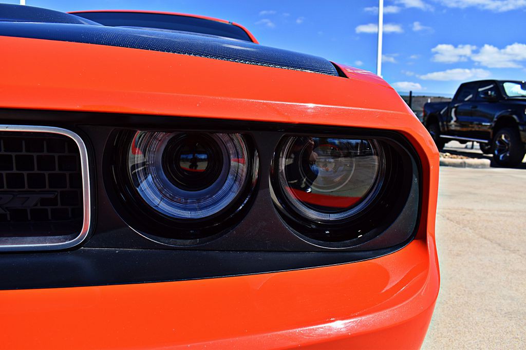 2008 Dodge Challenger Image 41