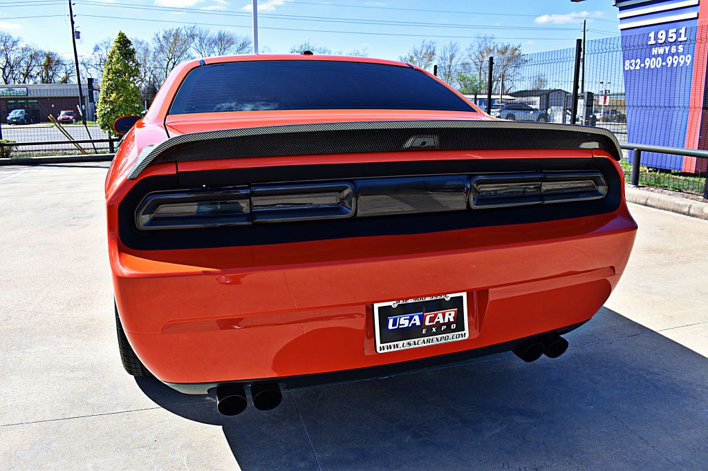2008 Dodge Challenger Image 48