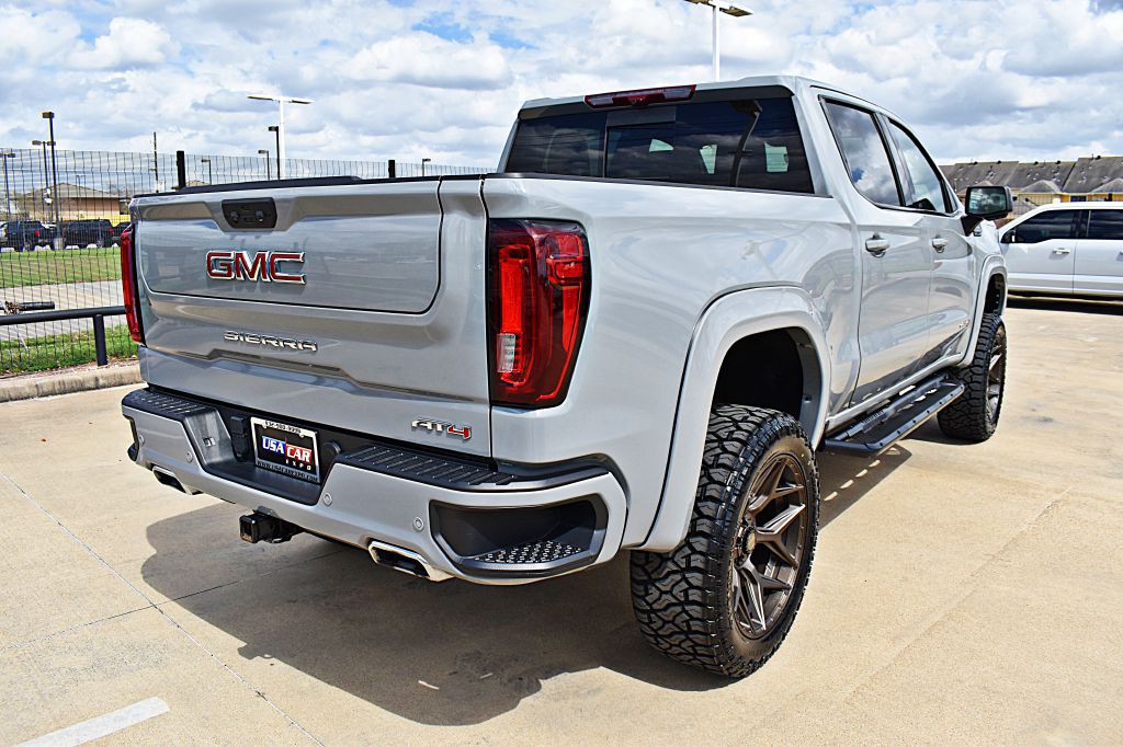 2024 GMC Sierra Image 8