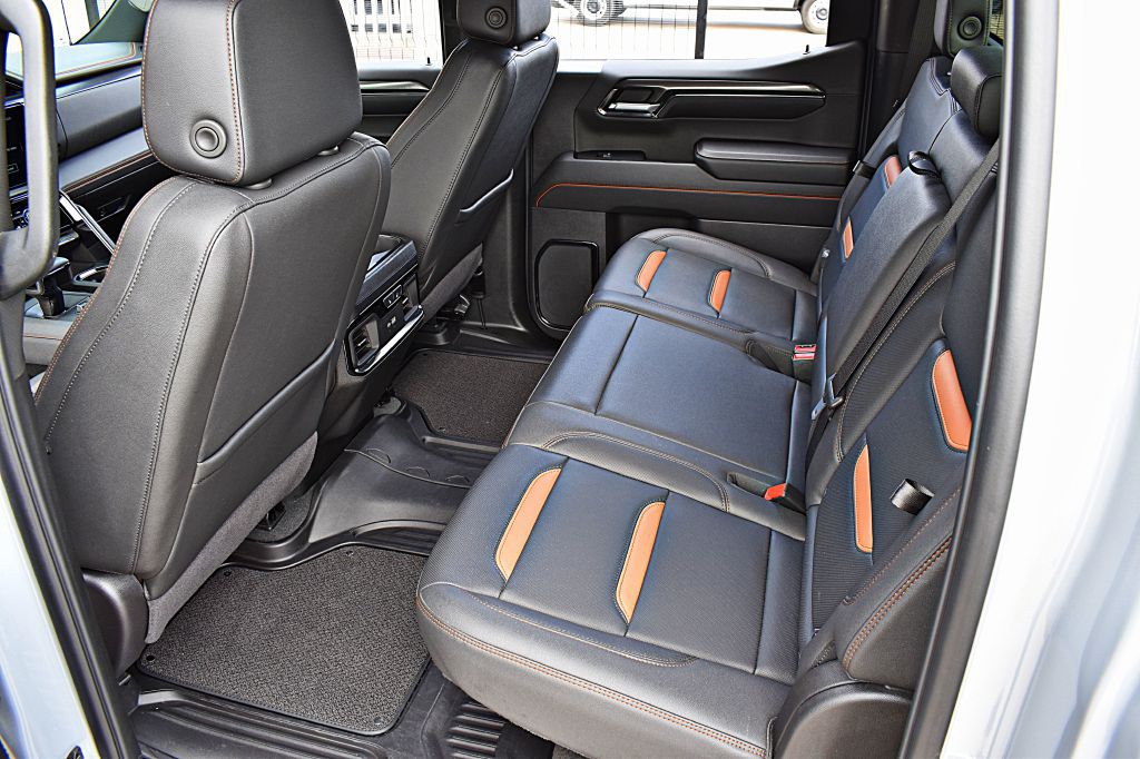 2024 GMC Sierra Image 19