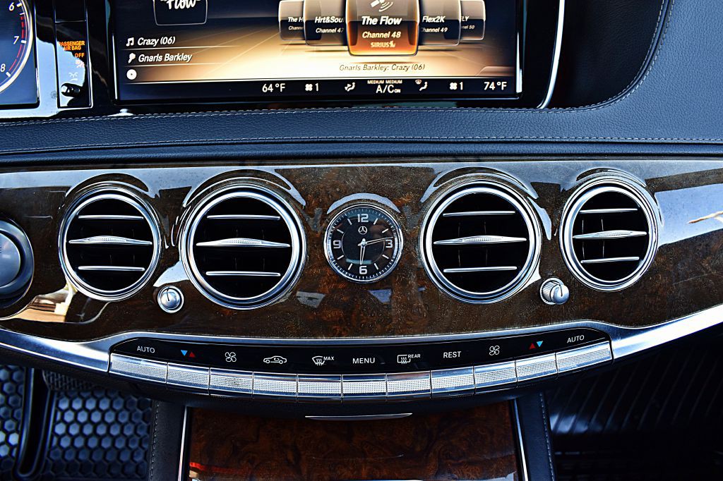 2014 Mercedes-Benz S-Class Image 36