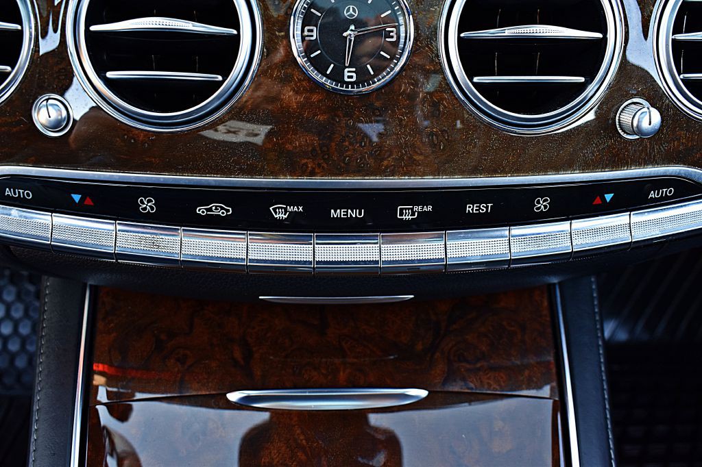2014 Mercedes-Benz S-Class Image 37
