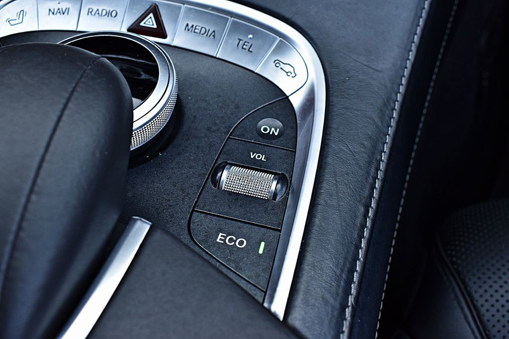 2014 Mercedes-Benz S-Class Image 43