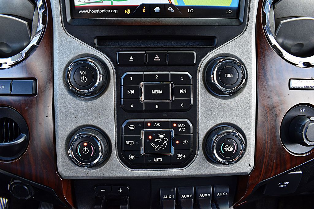 2014 Ford F-350 Image 32