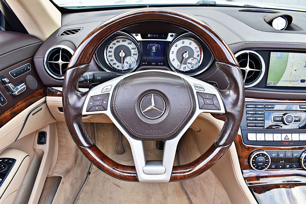 2014 Mercedes-Benz SL-Class Image 22