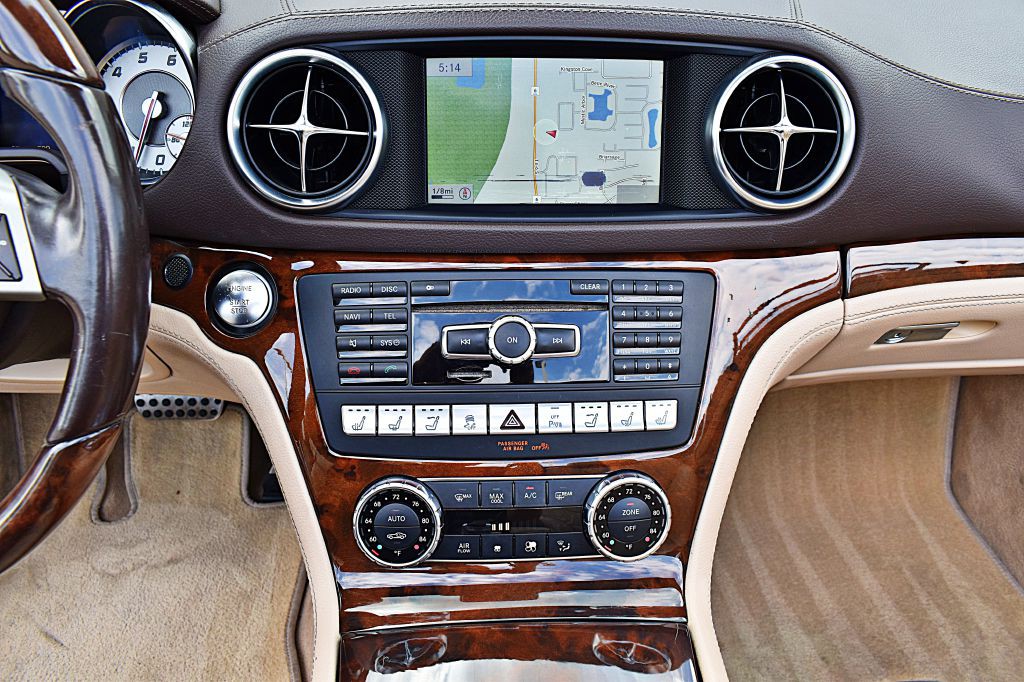 2014 Mercedes-Benz SL-Class Image 23