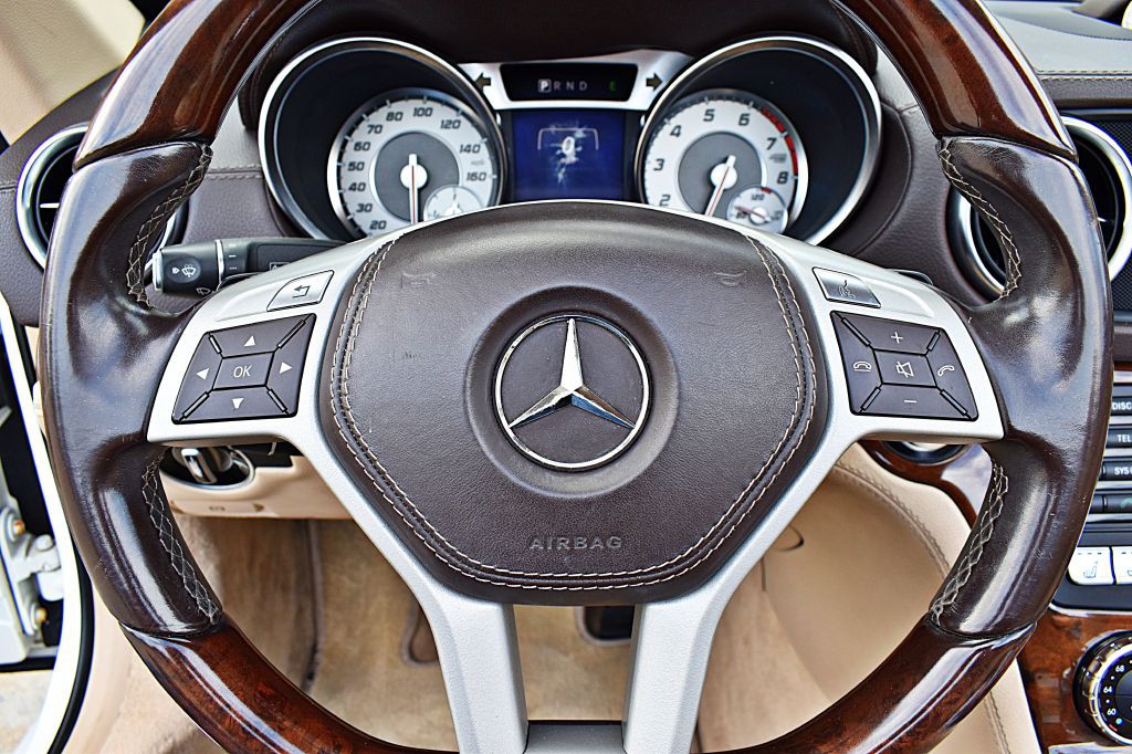 2014 Mercedes-Benz SL-Class Image 30