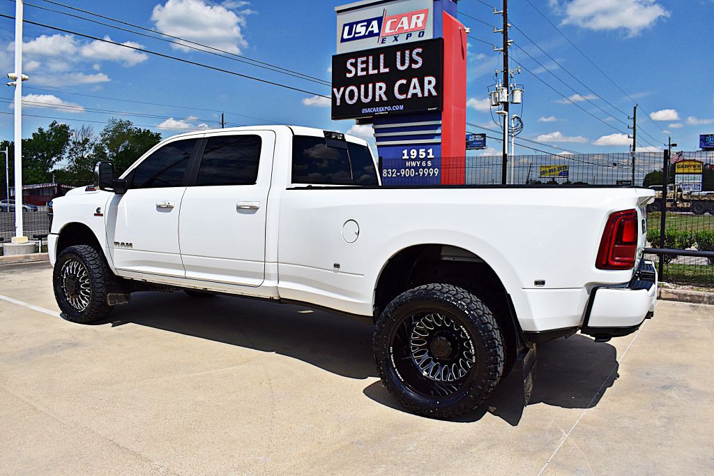 2025 RAM 3500 Image 10