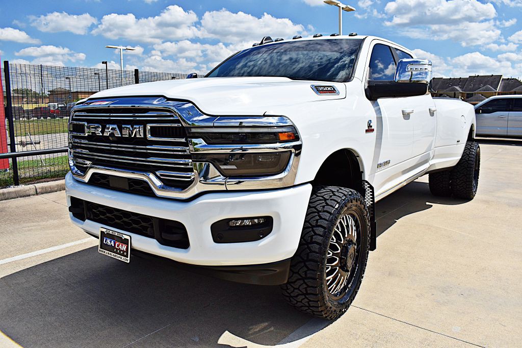2025 RAM 3500 Image 15