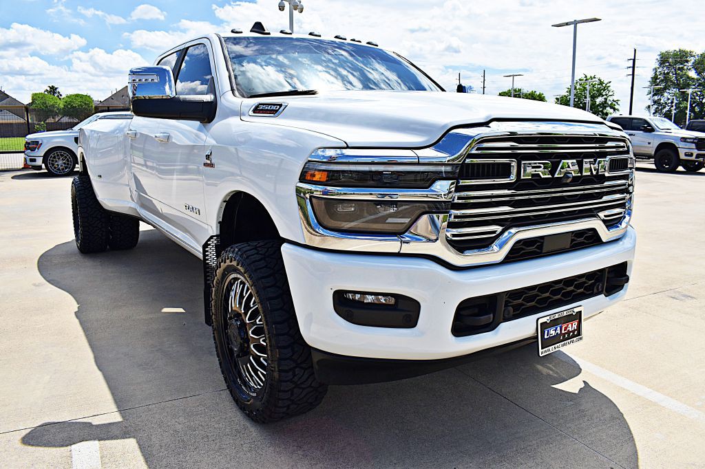 2025 RAM 3500 Image 16