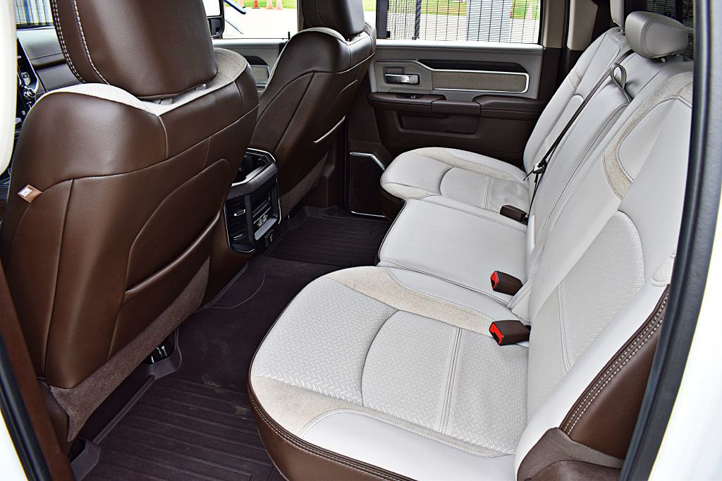 2025 RAM 3500 Image 19