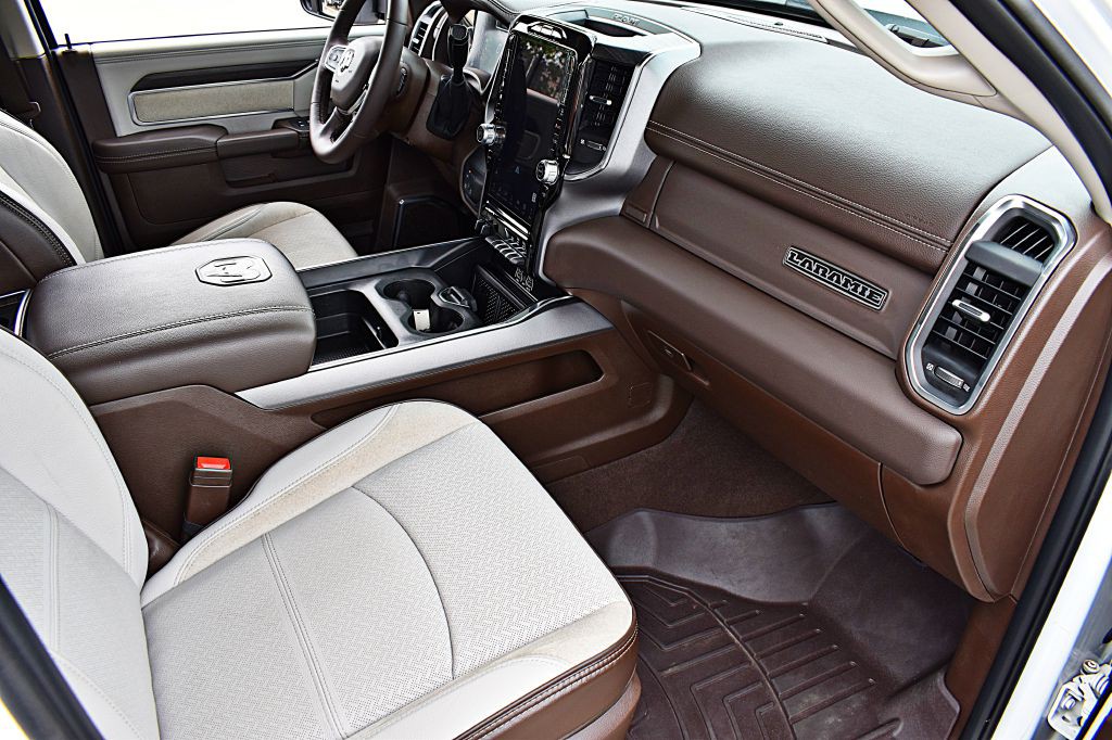 2025 RAM 3500 Image 21