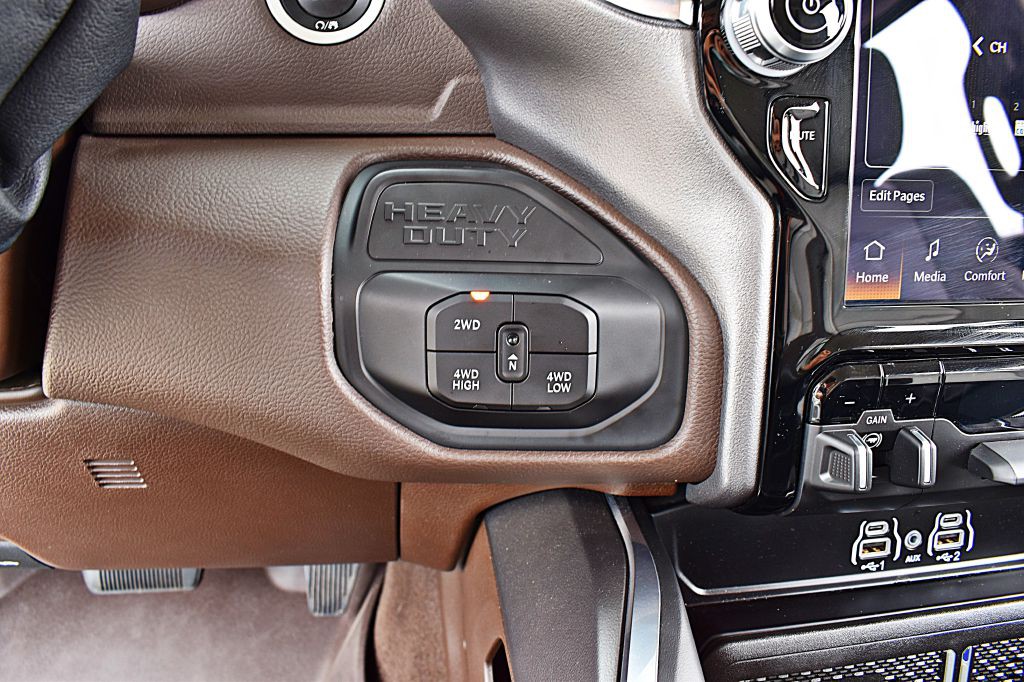 2025 RAM 3500 Image 39