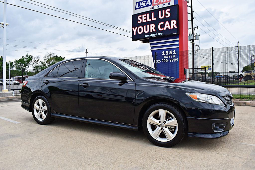 2011 Toyota Camry Image 3