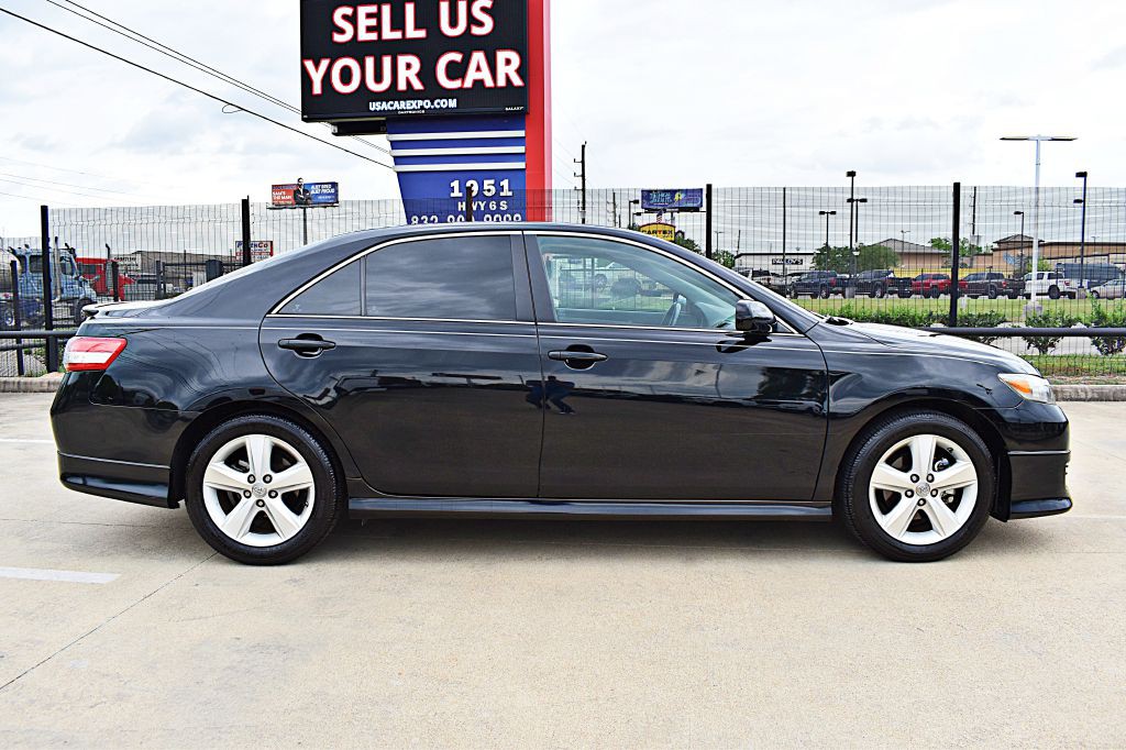 2011 Toyota Camry Image 4