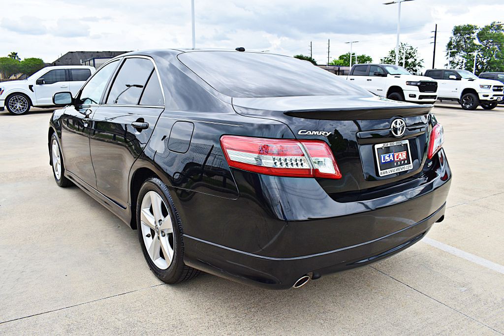 2011 Toyota Camry Image 8