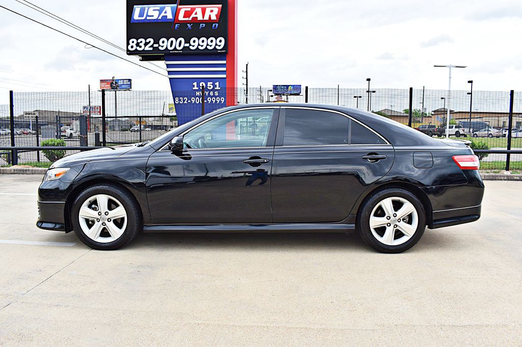 2011 Toyota Camry Image 10