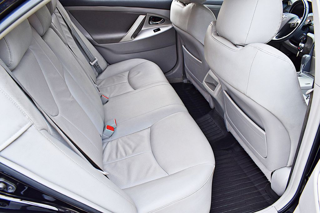2011 Toyota Camry Image 22