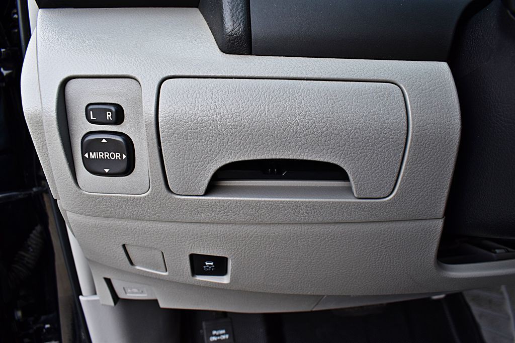 2011 Toyota Camry Image 36