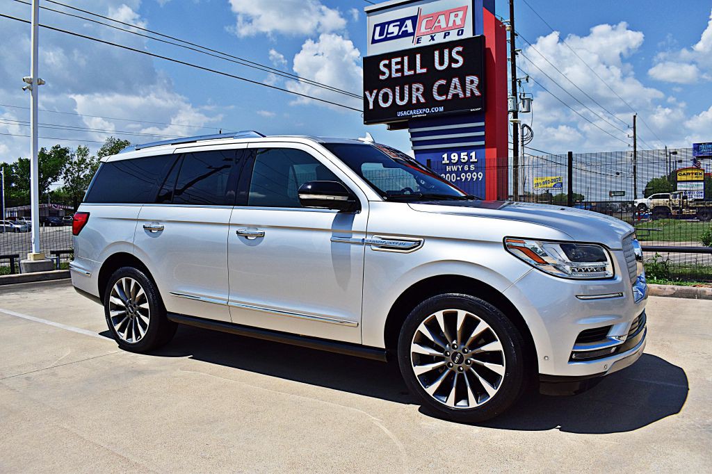 2019 Lincoln Navigator Image 3