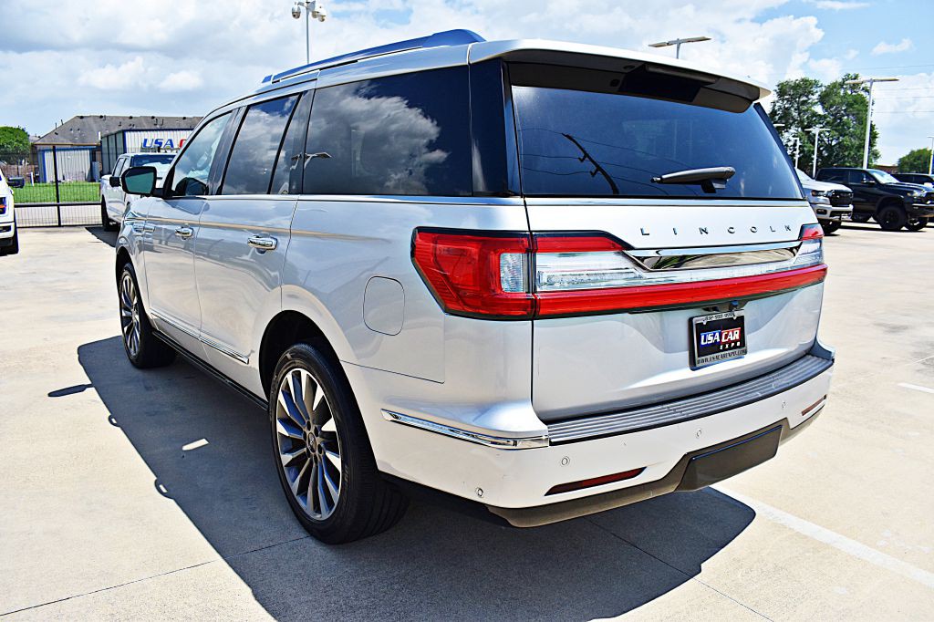 2019 Lincoln Navigator Image 8