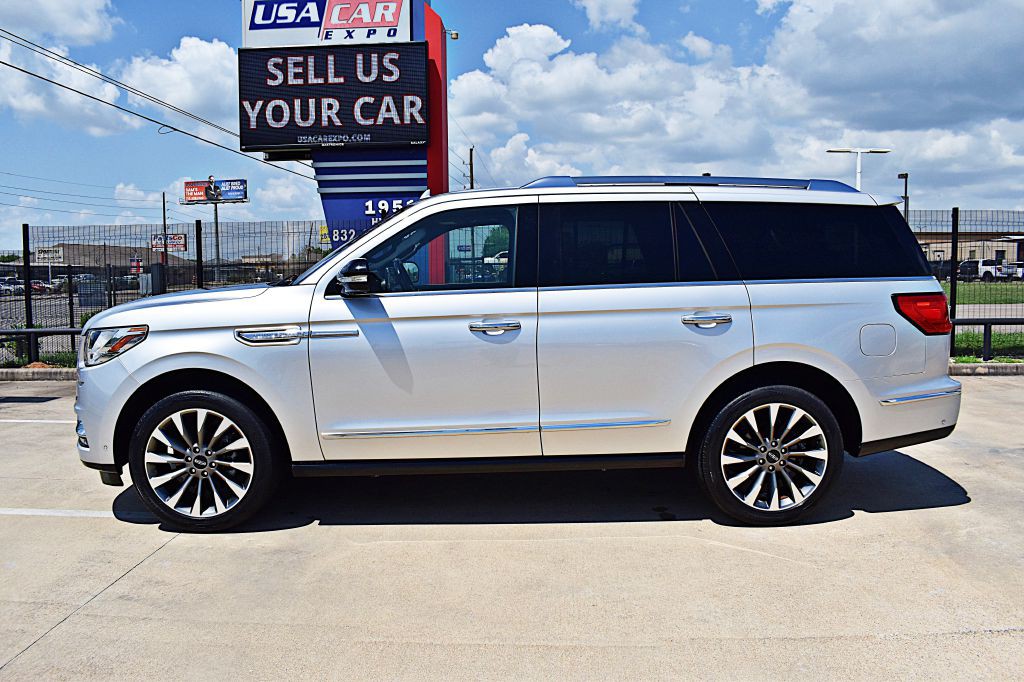 2019 Lincoln Navigator Image 10