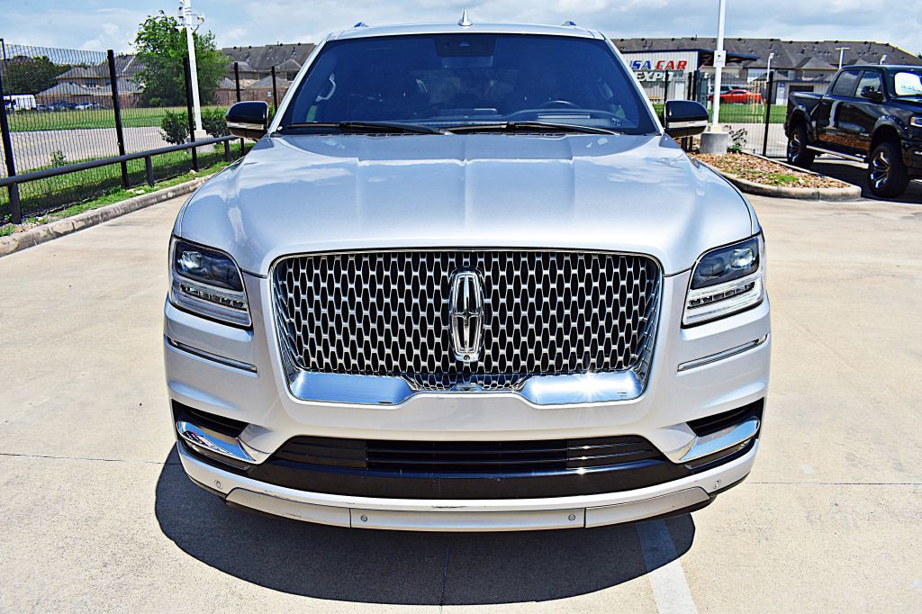 2019 Lincoln Navigator Image 12