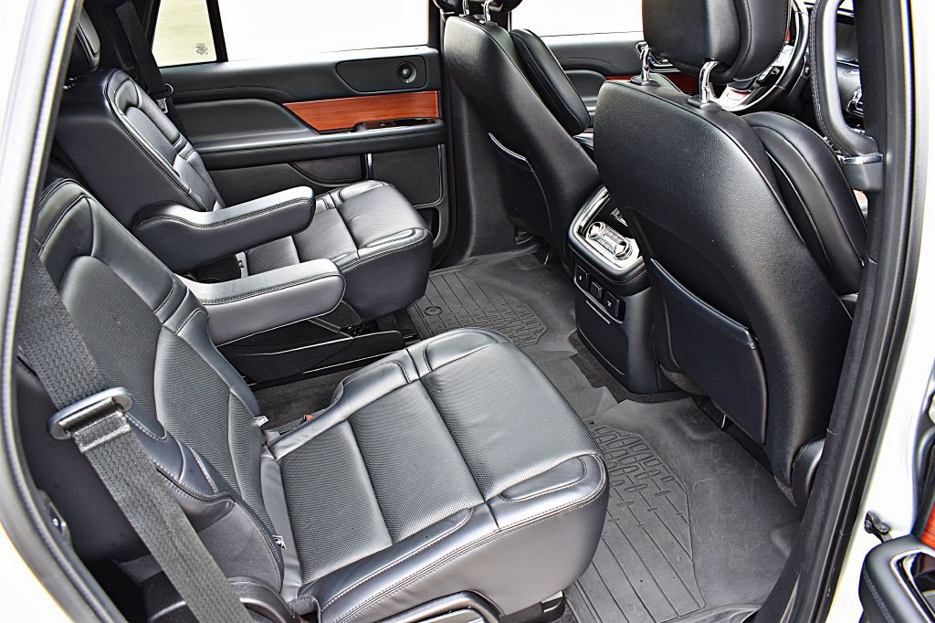 2019 Lincoln Navigator Image 22