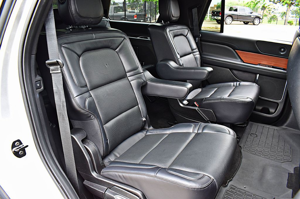 2019 Lincoln Navigator Image 23