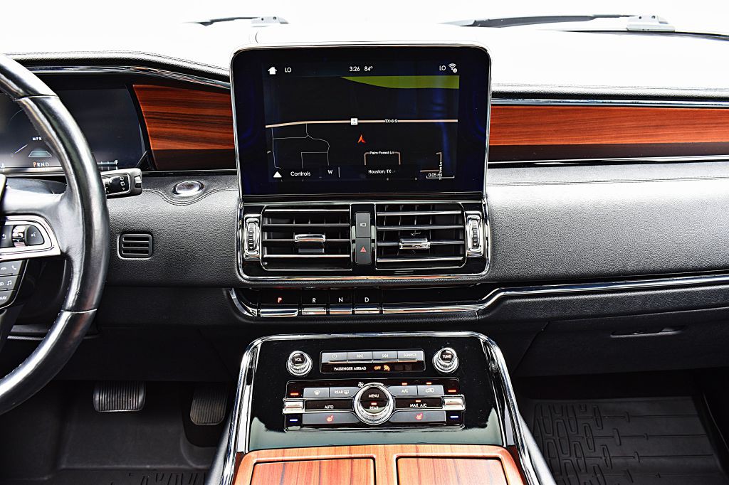 2019 Lincoln Navigator Image 28