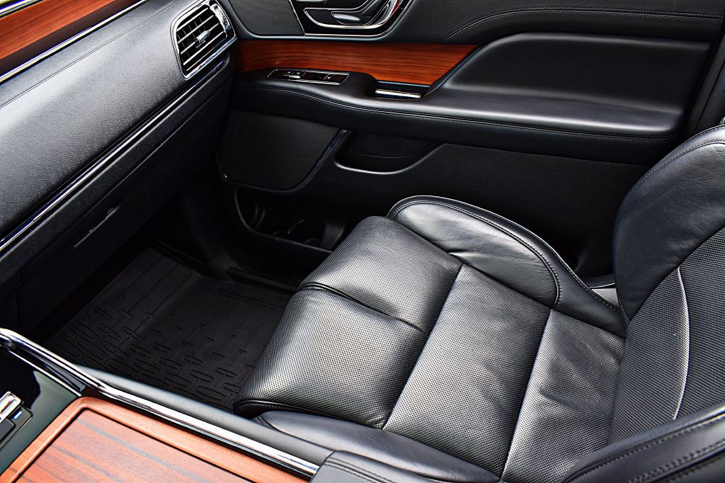 2019 Lincoln Navigator Image 36