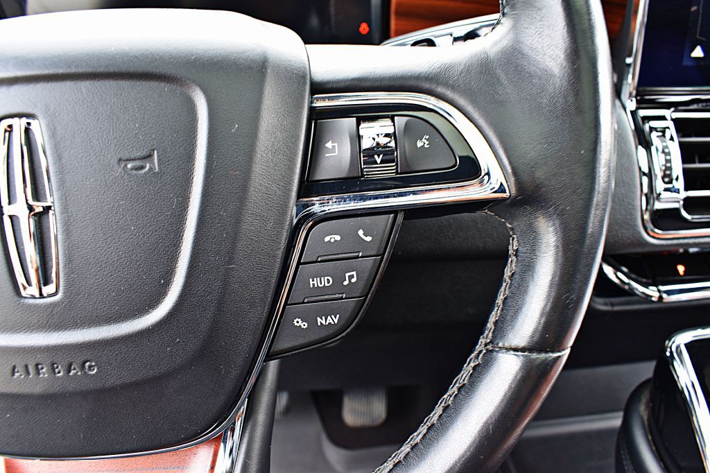 2019 Lincoln Navigator Image 41