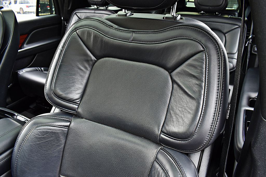 2019 Lincoln Navigator Image 49