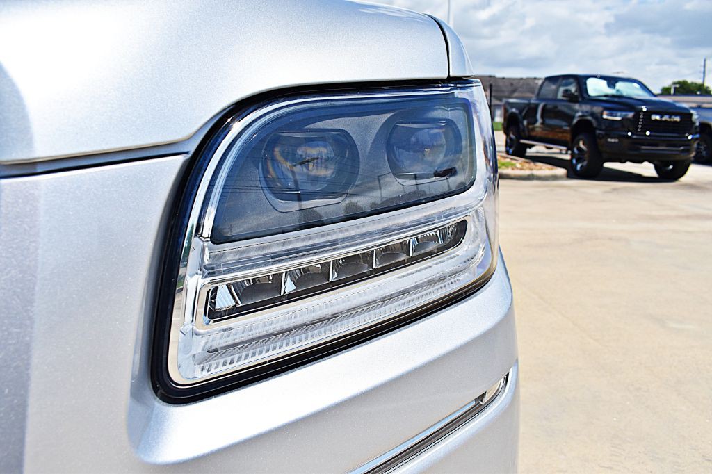 2019 Lincoln Navigator Image 51