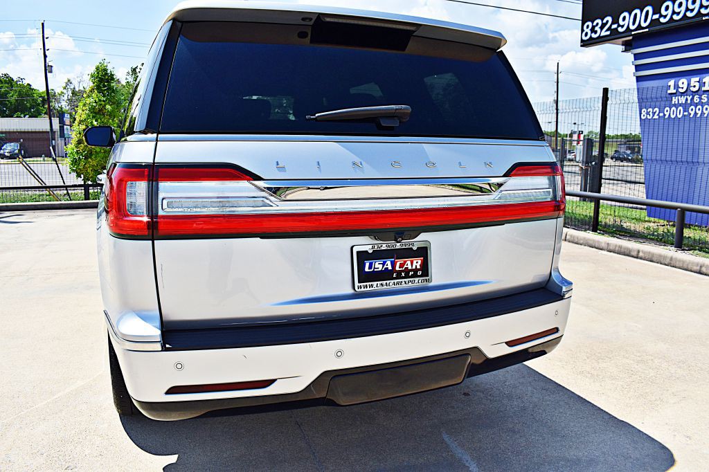 2019 Lincoln Navigator Image 58