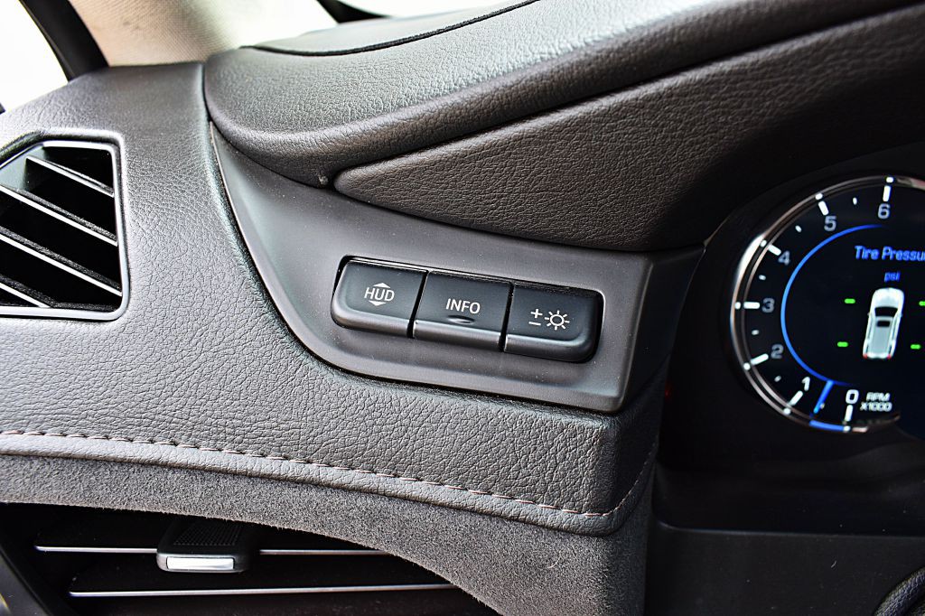 2020 Cadillac Escalade Image 46