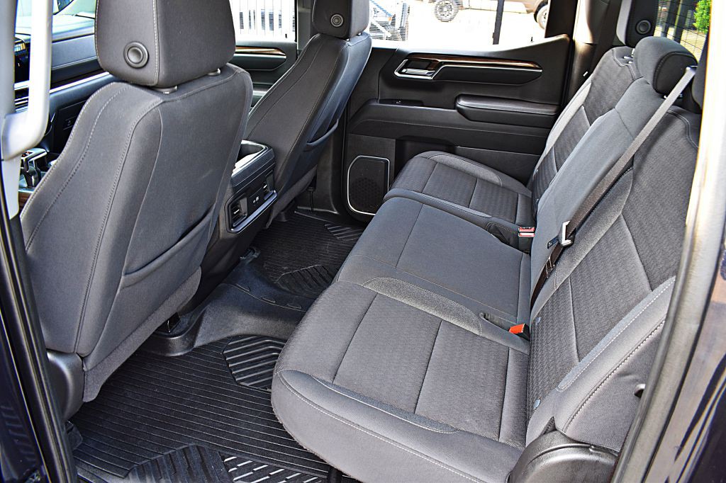 2023 Chevrolet Silverado 1500 Image 18