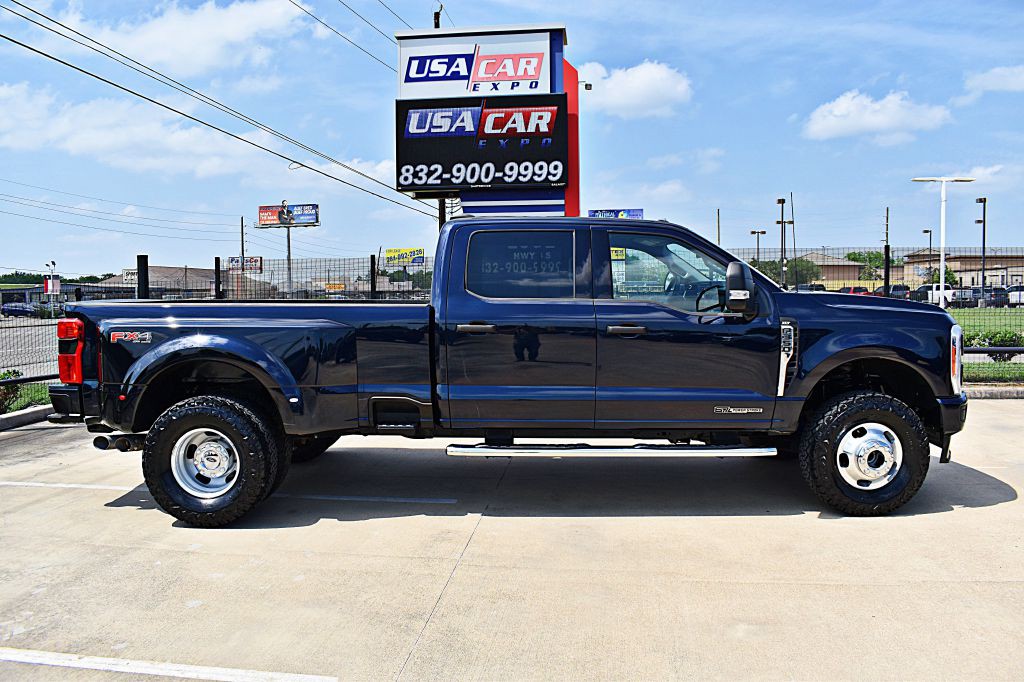 2023 Ford F-350 Image 4
