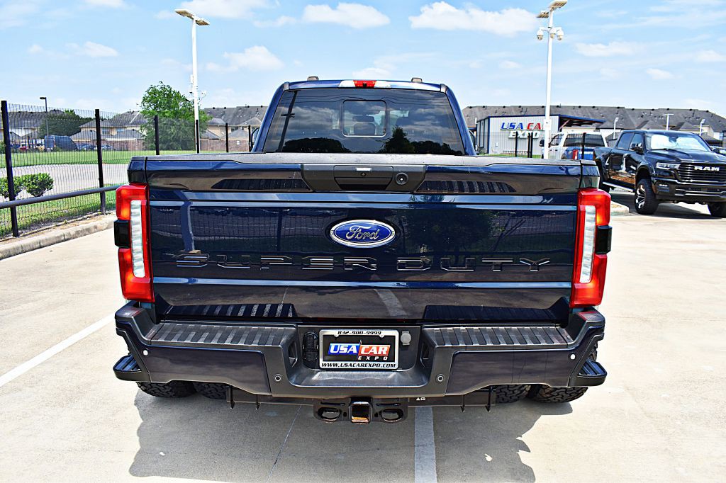 2023 Ford F-350 Image 6